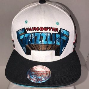 Vancouver Grizzlies SnapBack Hat